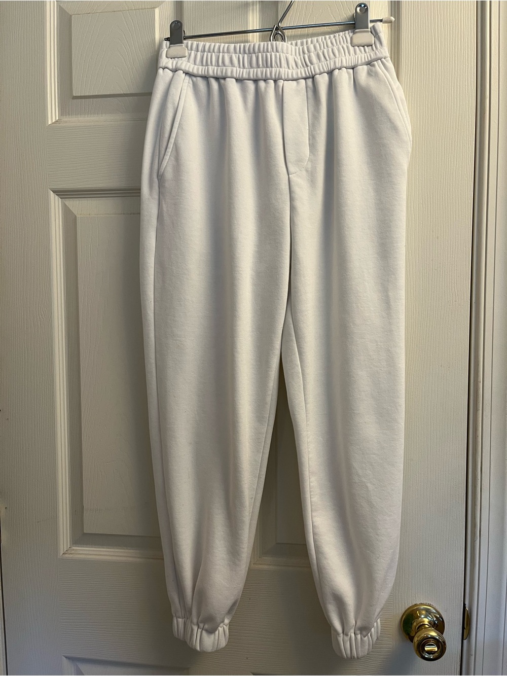 #26 Chic Erro Crisp White Elastic Waist Joggers Medium